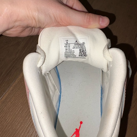 Women's Air Jordan 3 Retro - Picture 5 of 8